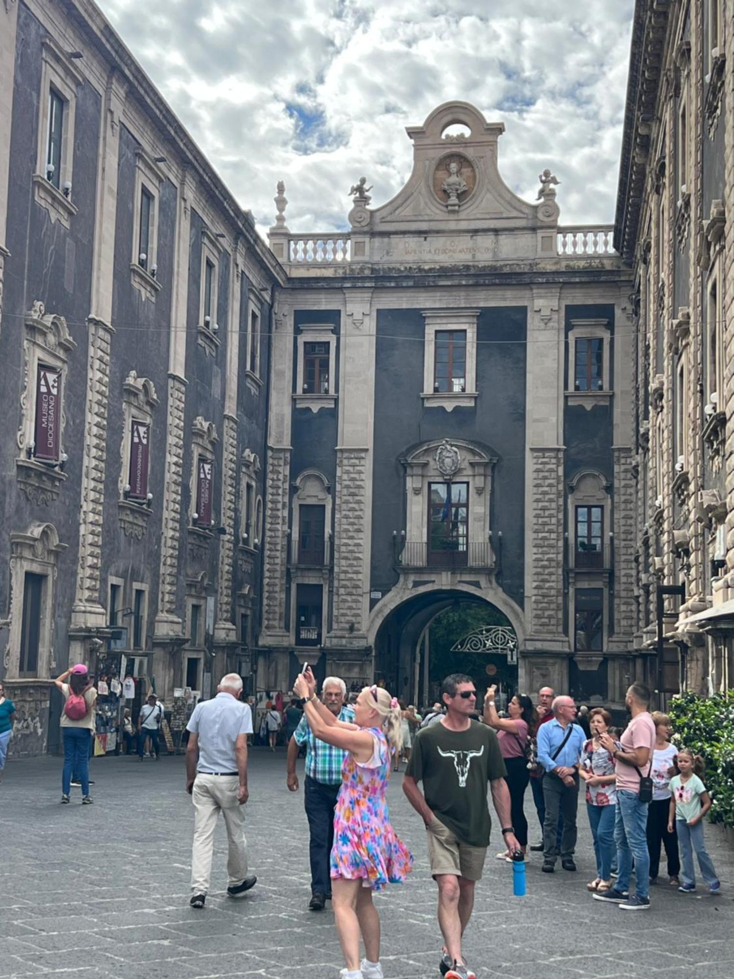 3124 * Catania